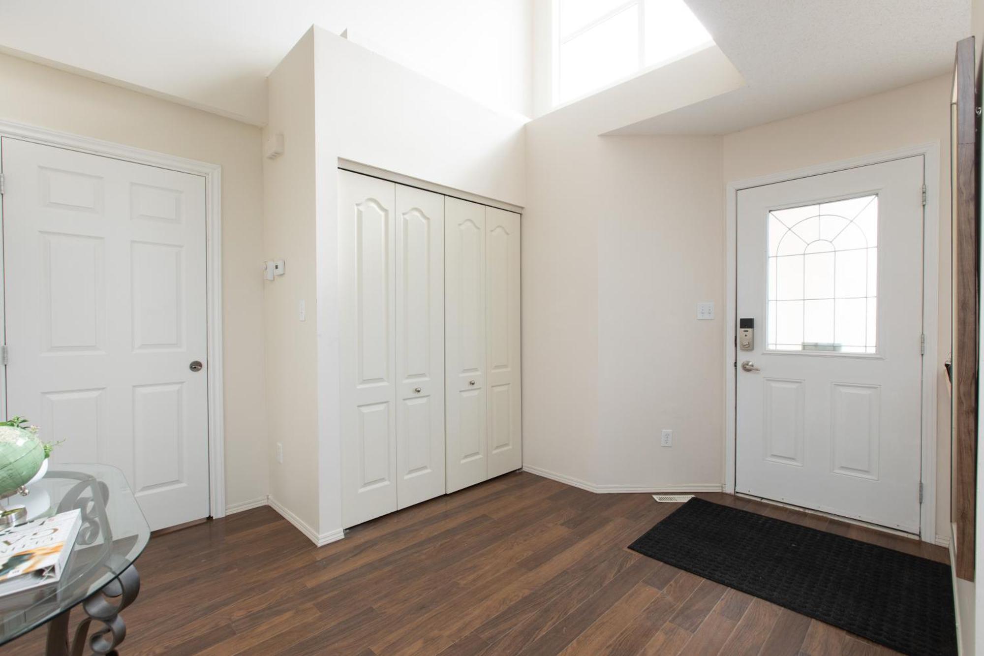 Elegant 6 Bedroom House Near U Of Manitoba Winnipeg Esterno foto